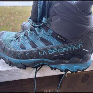 Womens 7 M La Sportiva Ultra Raptor II Mid Leather GTX Hiking Boots